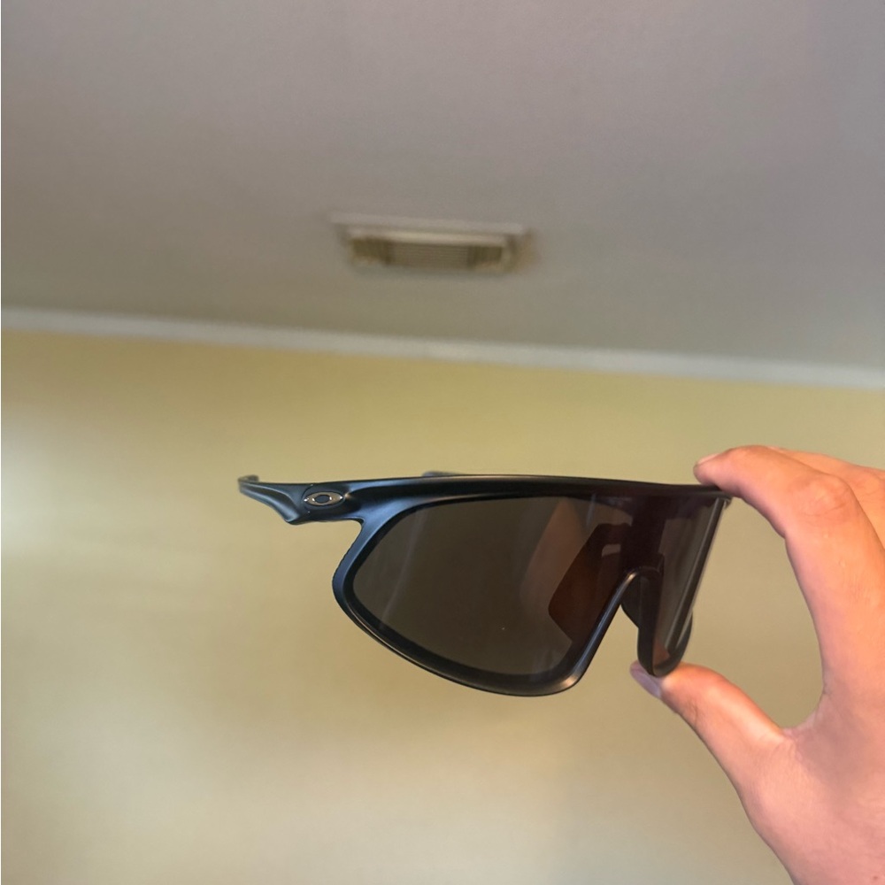 Sporty Black Wrap Sunglasses - Oakley Style